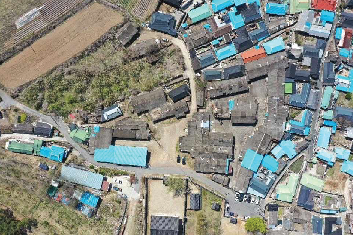 사진 위쪽이 동쪽 방향